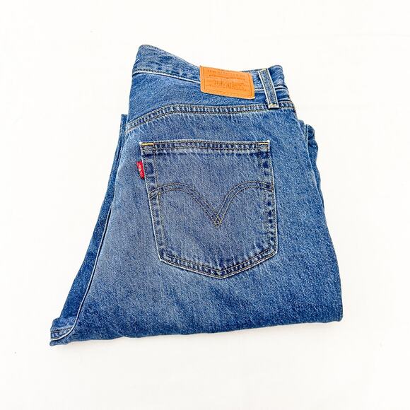 Levi's Ribcage Straight Button Fly Straight Leg Denim Jeans Size 31 - Picture 1 of 9